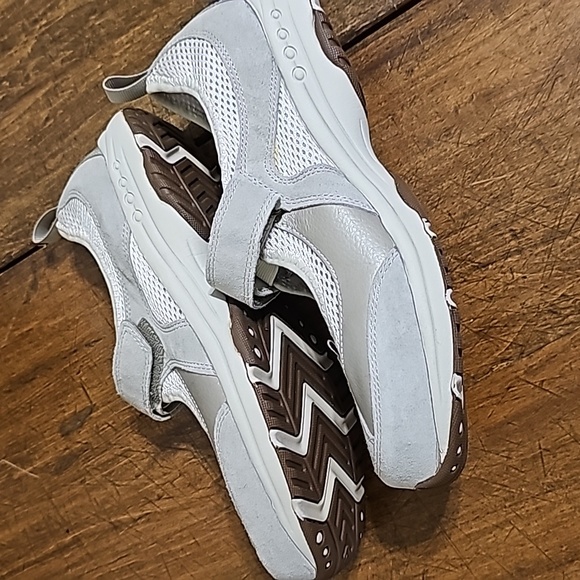 Easy Spirit Estallyup Sneakers - Picture 7 of 13